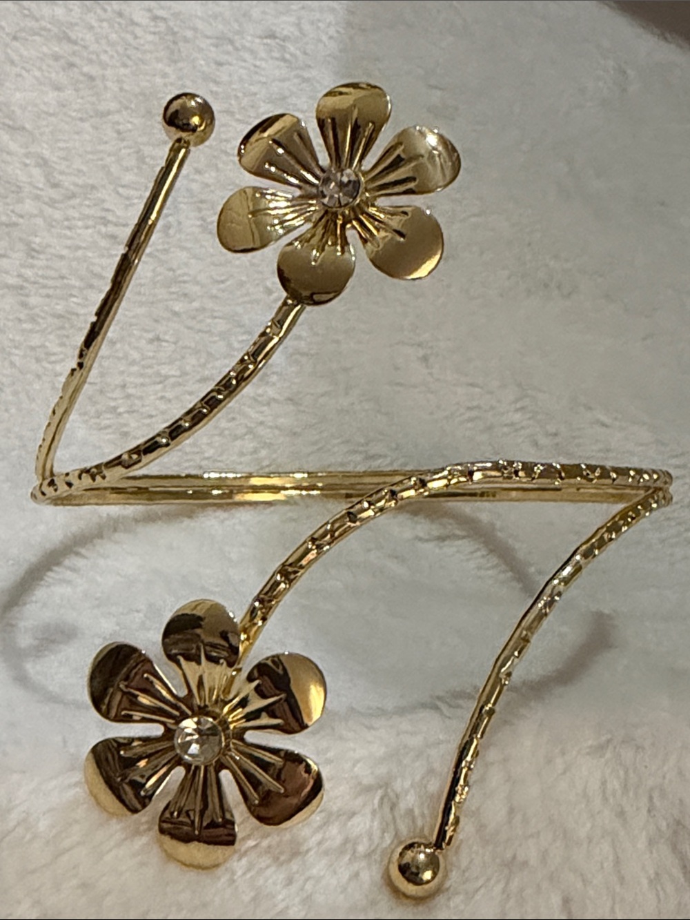 Brand New Gold-Tone Flower Upper Arm Cuff Bracelet